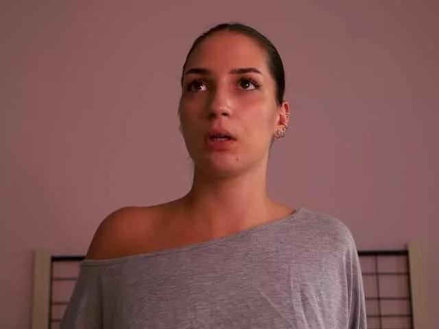 Naalani from BongaCams