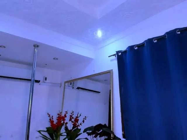 nahomy-ryans from BongaCams is Freechat