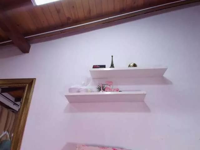 naia-blesed from BongaCams