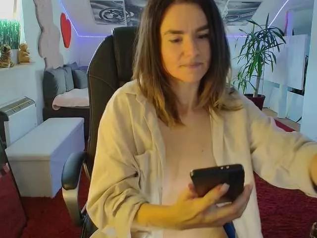 Explore our live girls sluts from our Custom and Multi clubs and checkout exclusive access to highly interactive content, such as shape, hair, titties, pussy type and many more.