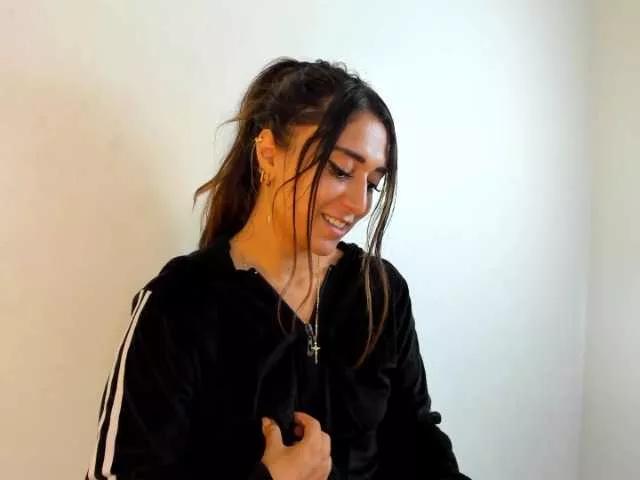 Explore our live girls sluts from our Custom and Multi clubs and checkout exclusive access to highly interactive content, such as shape, hair, titties, pussy type and many more.