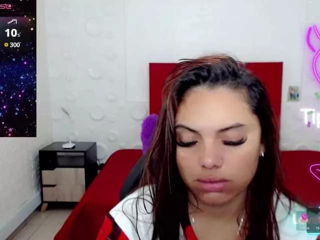 Explore our live girls sluts from our Custom and Multi clubs and checkout exclusive access to highly interactive content, such as shape, hair, titties, pussy type and many more.