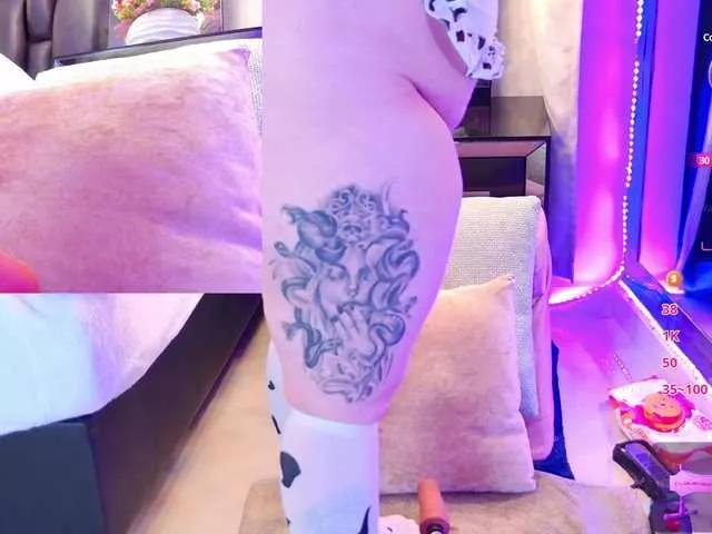 Explore our live girls sluts from our Custom and Multi clubs and checkout exclusive access to highly interactive content, such as shape, hair, titties, pussy type and many more.