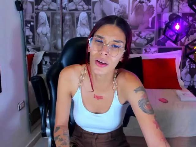 Explore our live girls sluts from our Custom and Multi clubs and checkout exclusive access to highly interactive content, such as shape, hair, titties, pussy type and many more.