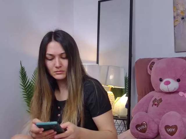 Explore our live girls sluts from our Custom and Multi clubs and checkout exclusive access to highly interactive content, such as shape, hair, titties, pussy type and many more.