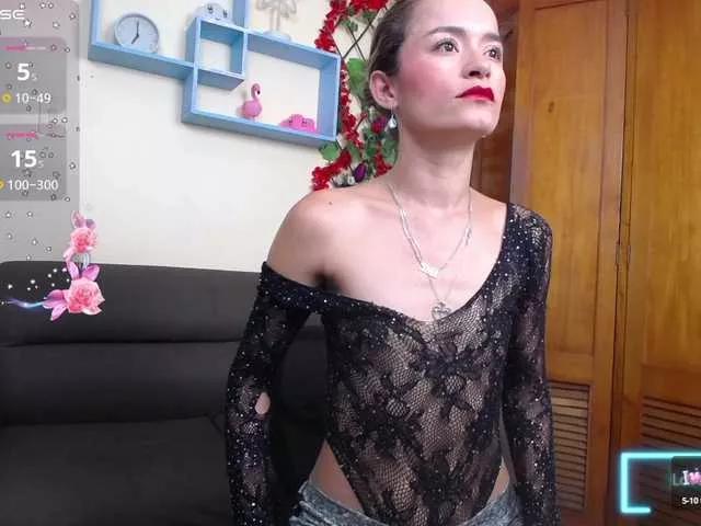 Explore our live girls sluts from our Custom and Multi clubs and checkout exclusive access to highly interactive content, such as shape, hair, titties, pussy type and many more.