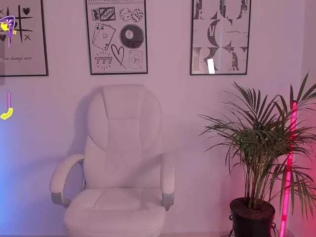 NiiaEvans from BongaCams