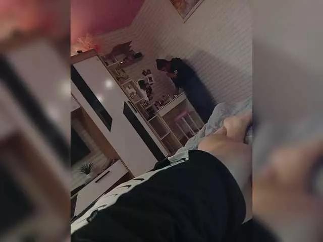 Niki233221 webcams show profile image 