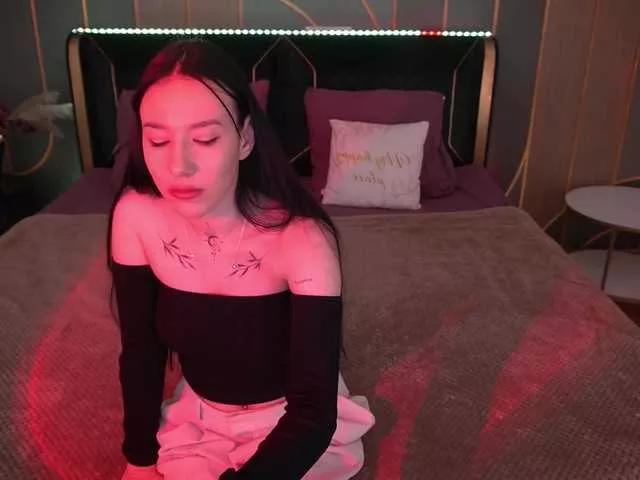 NikkiGold from BongaCams