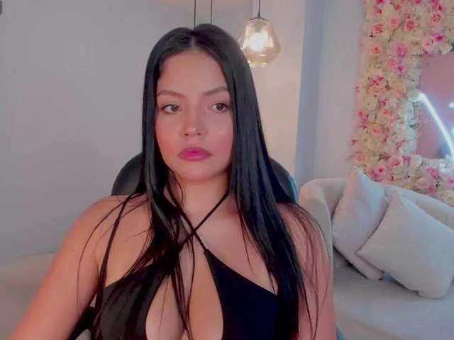 Explore our live girls sluts from our Custom and Multi clubs and checkout exclusive access to highly interactive content, such as shape, hair, titties, pussy type and many more.