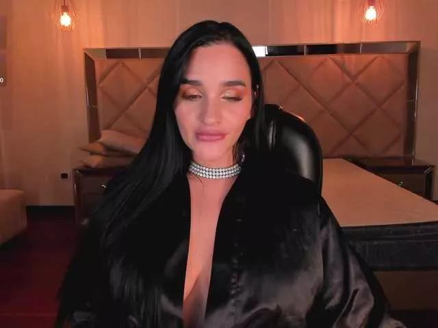 Explore our live girls sluts from our Custom and Multi clubs and checkout exclusive access to highly interactive content, such as shape, hair, titties, pussy type and many more.