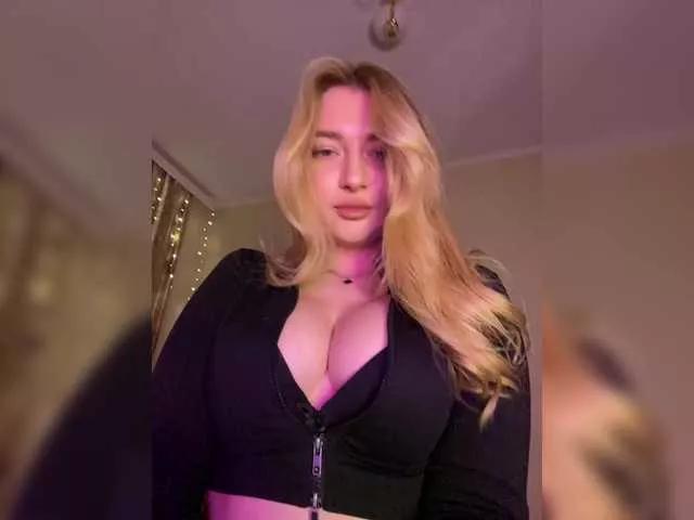 OhhMolly from BongaCams