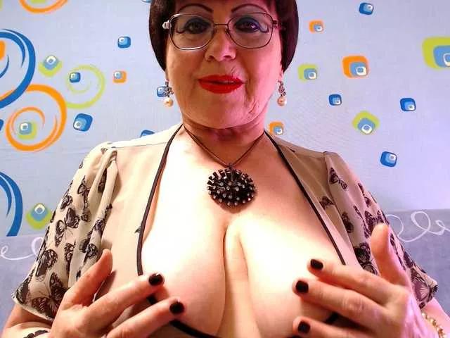 OldKinkyMILF from BongaCams is Freechat