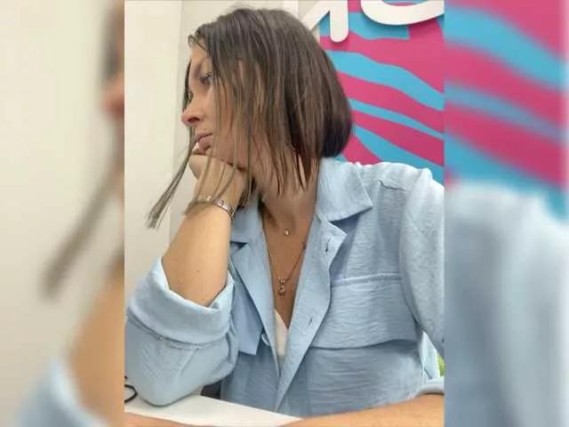 Olli2431 from BongaCams