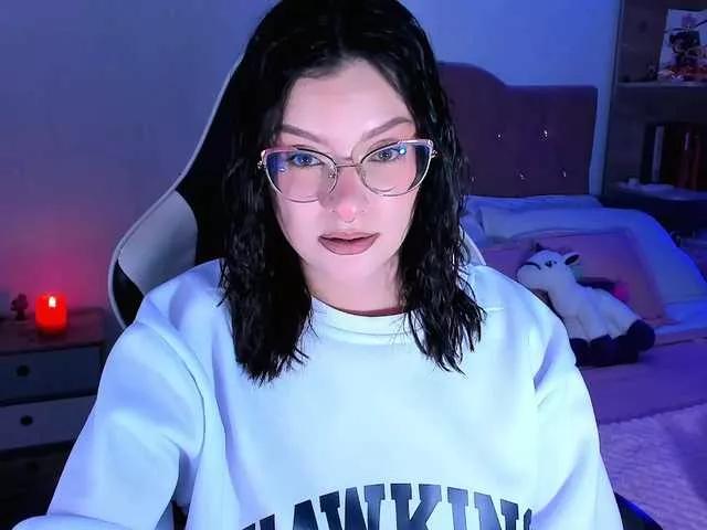 Explore our live girls sluts from our Custom and Multi clubs and checkout exclusive access to highly interactive content, such as shape, hair, titties, pussy type and many more.