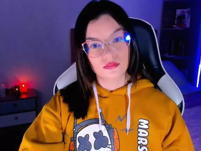 Explore our live girls sluts from our Custom and Multi clubs and checkout exclusive access to highly interactive content, such as shape, hair, titties, pussy type and many more.