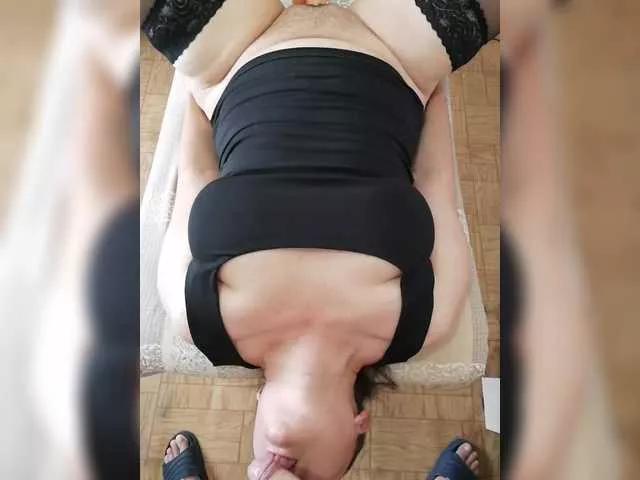 parakrezi from BongaCams