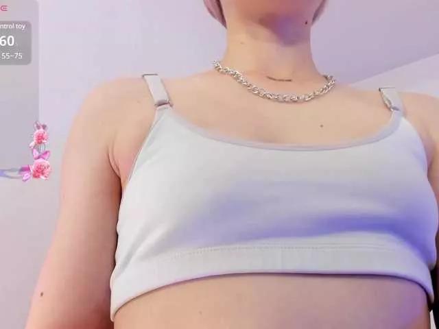 Peach-tay webcams show profile image 