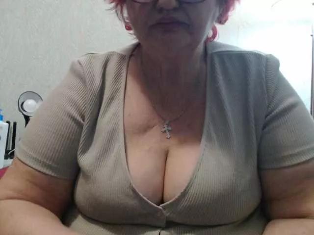 PeggySoft from BongaCams