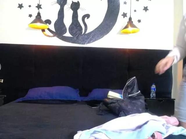 Penelloppe from BongaCams