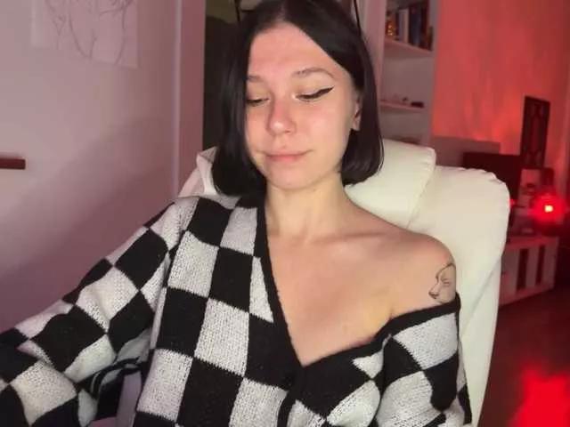 Explore our live girls sluts from our Custom and Multi clubs and checkout exclusive access to highly interactive content, such as shape, hair, titties, pussy type and many more.