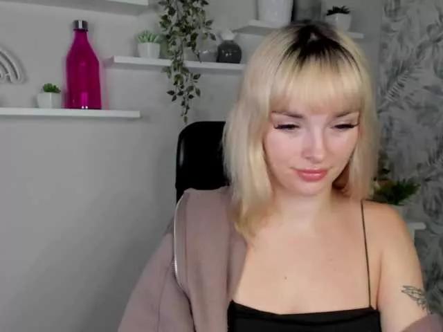 PollyExtasy from BongaCams