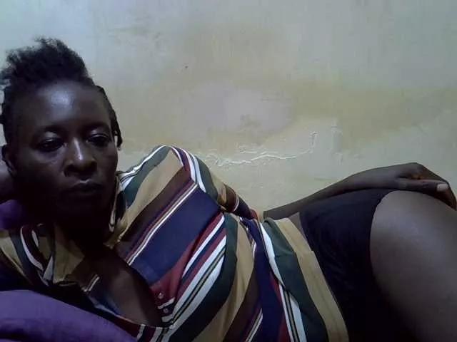 Preetypussie from BongaCams