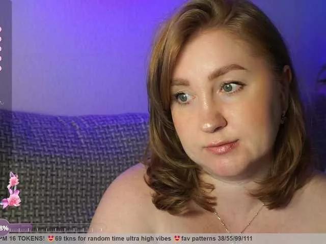 PusssyJuicy from BongaCams