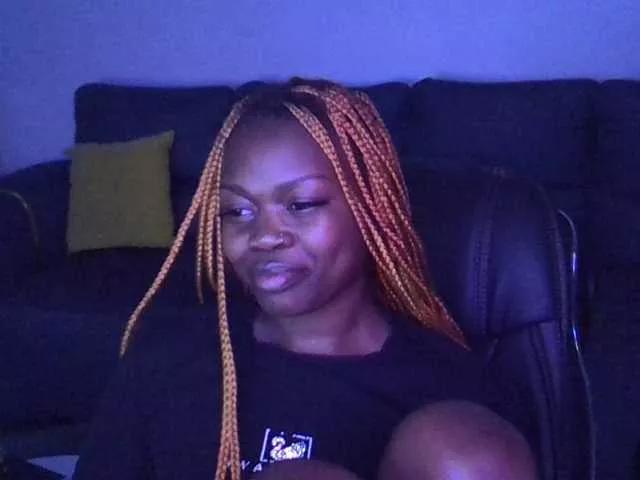 Queen-sasha from BongaCams