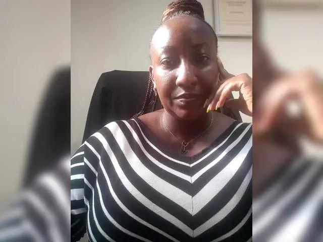 Queenbigboobs from BongaCams is Freechat