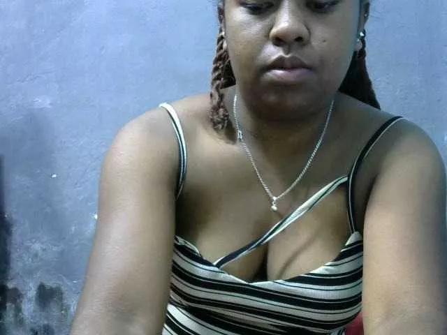 Queencamie from BongaCams