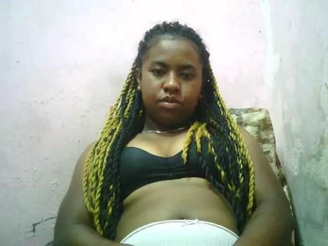 Queencamie from BongaCams