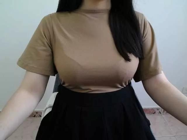 QueenHot92 from BongaCams