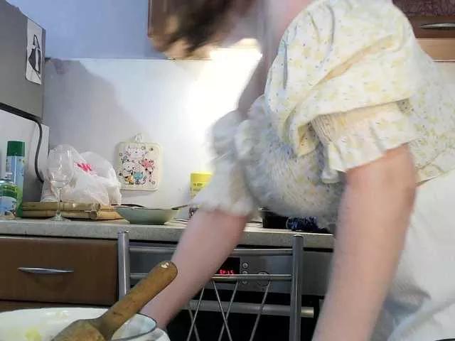 QueenTina from BongaCams