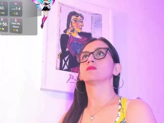 Explore our live girls sluts from our Custom and Multi clubs and checkout exclusive access to highly interactive content, such as shape, hair, titties, pussy type and many more.