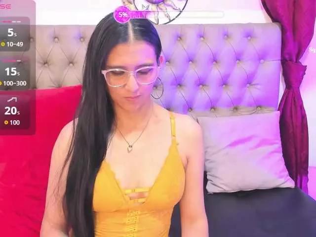 Explore our live girls sluts from our Custom and Multi clubs and checkout exclusive access to highly interactive content, such as shape, hair, titties, pussy type and many more.