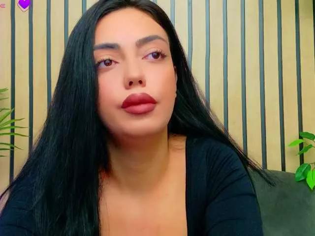 Explore our live girls sluts from our Custom and Multi clubs and checkout exclusive access to highly interactive content, such as shape, hair, titties, pussy type and many more.