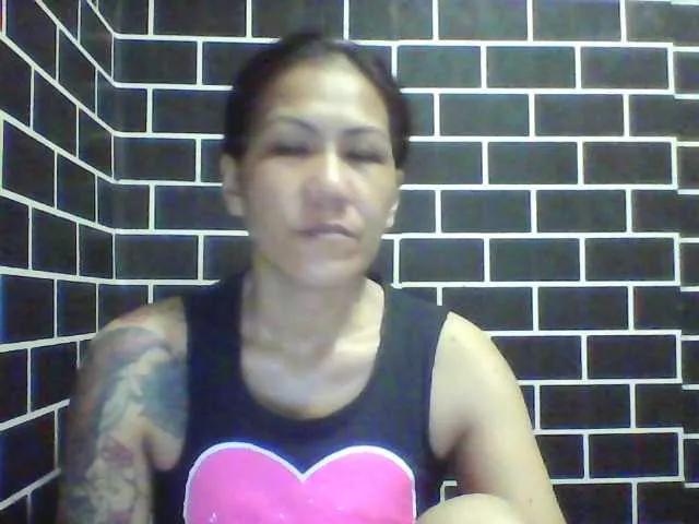 Rarra from BongaCams