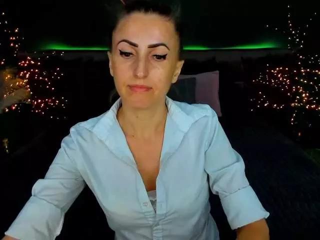 RebecaDiamond from BongaCams