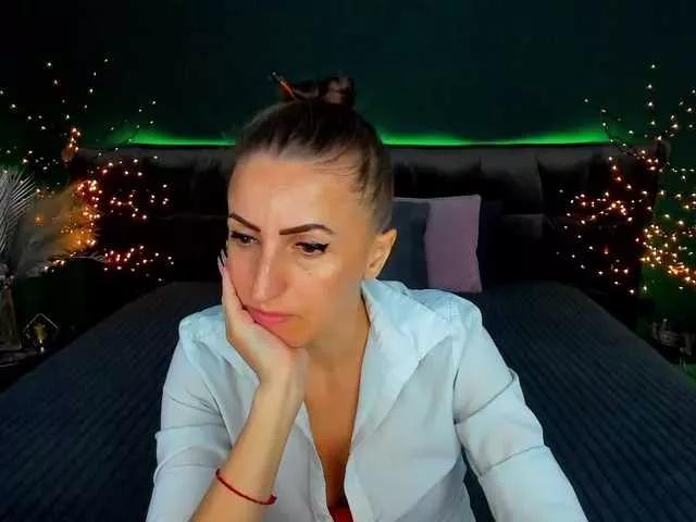 RebecaDiamond from BongaCams