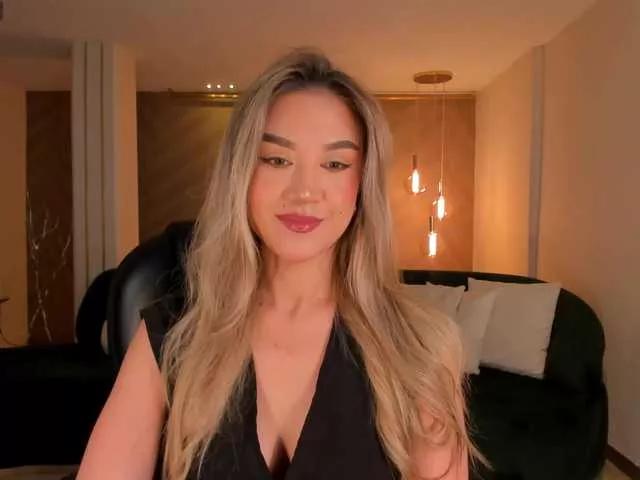 RebeccaHudson from BongaCams