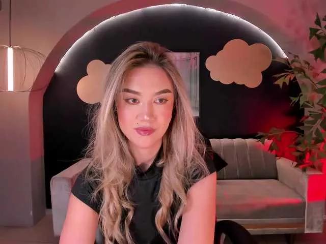 RebeccaHudson from BongaCams