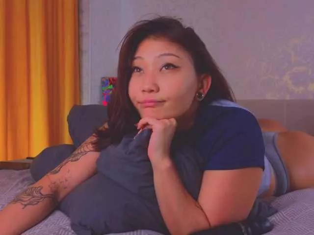 RenaWong webcams show profile image 