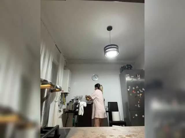 ReveMignoneX from BongaCams