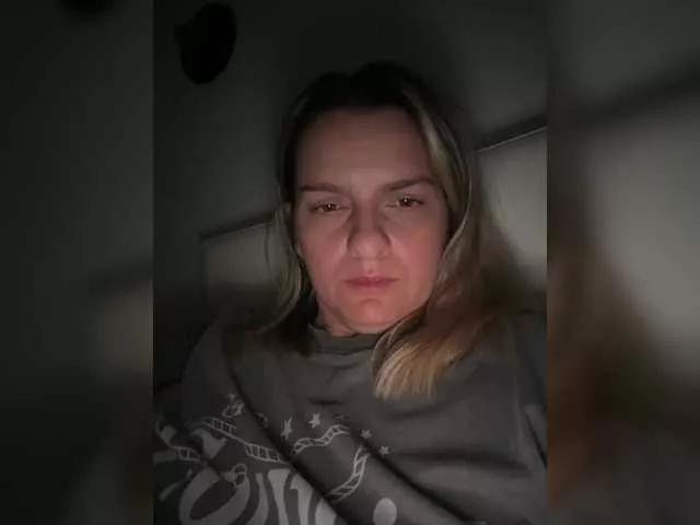 ReveMignoneX from BongaCams