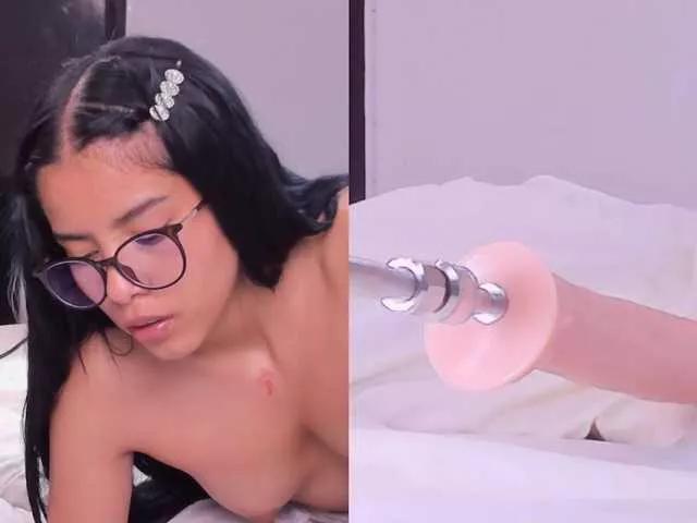 Explore our live girls sluts from our Custom and Multi clubs and checkout exclusive access to highly interactive content, such as shape, hair, titties, pussy type and many more.