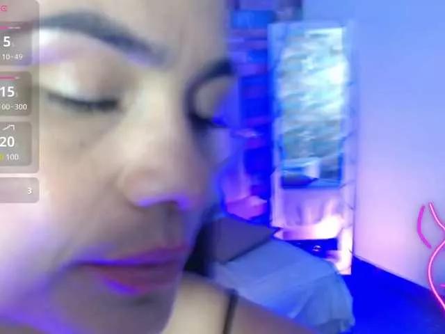 Explore our live girls sluts from our Custom and Multi clubs and checkout exclusive access to highly interactive content, such as shape, hair, titties, pussy type and many more.