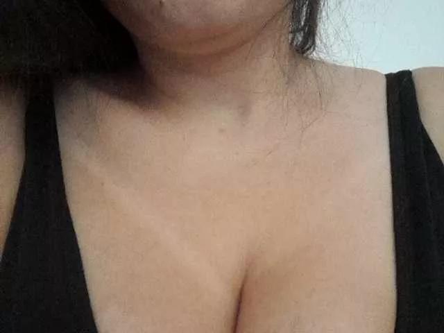 RoseNoir from BongaCams is Freechat