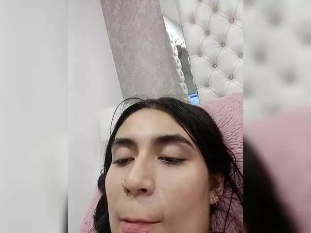 Explore our live girls sluts from our Custom and Multi clubs and checkout exclusive access to highly interactive content, such as shape, hair, titties, pussy type and many more.