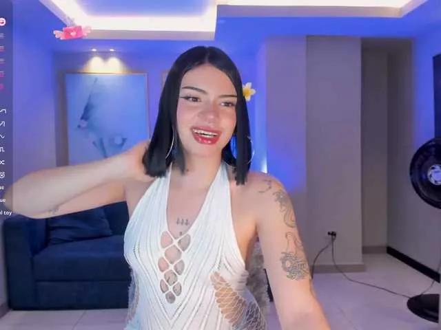 Explore our live girls sluts from our Custom and Multi clubs and checkout exclusive access to highly interactive content, such as shape, hair, titties, pussy type and many more.